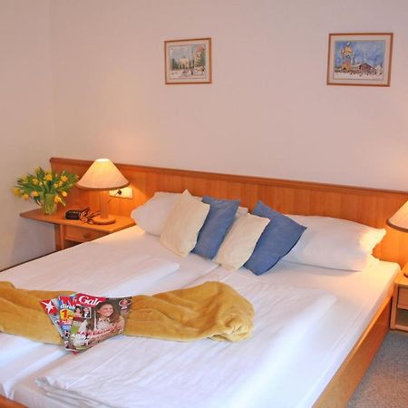 Ferienhaus Am Roemerweg Klais Exteriör bild