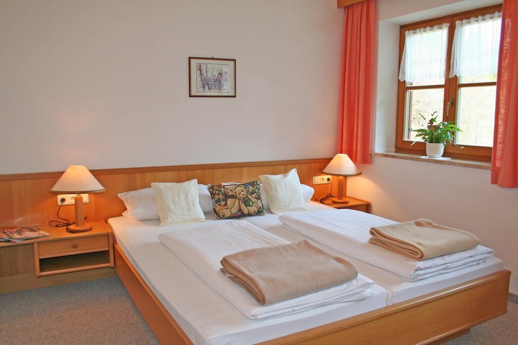 Ferienhaus Am Roemerweg Klais Exteriör bild